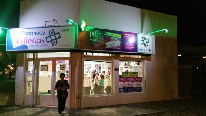 Fachada de la farmacia Pharmacy Villegas