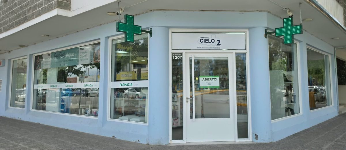 Fachada de la farmacia Cielo 2